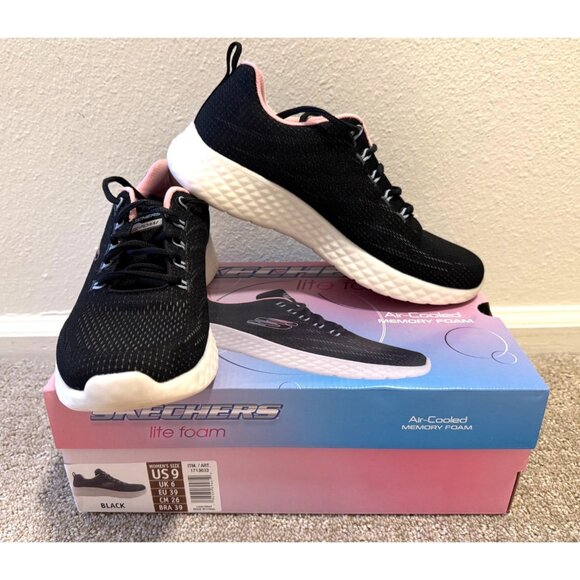 SKECHERS Women's 9 Lite Foam Lightweight Air-Cooled Running Sneaker Shoes Black - Picture 2 of 12